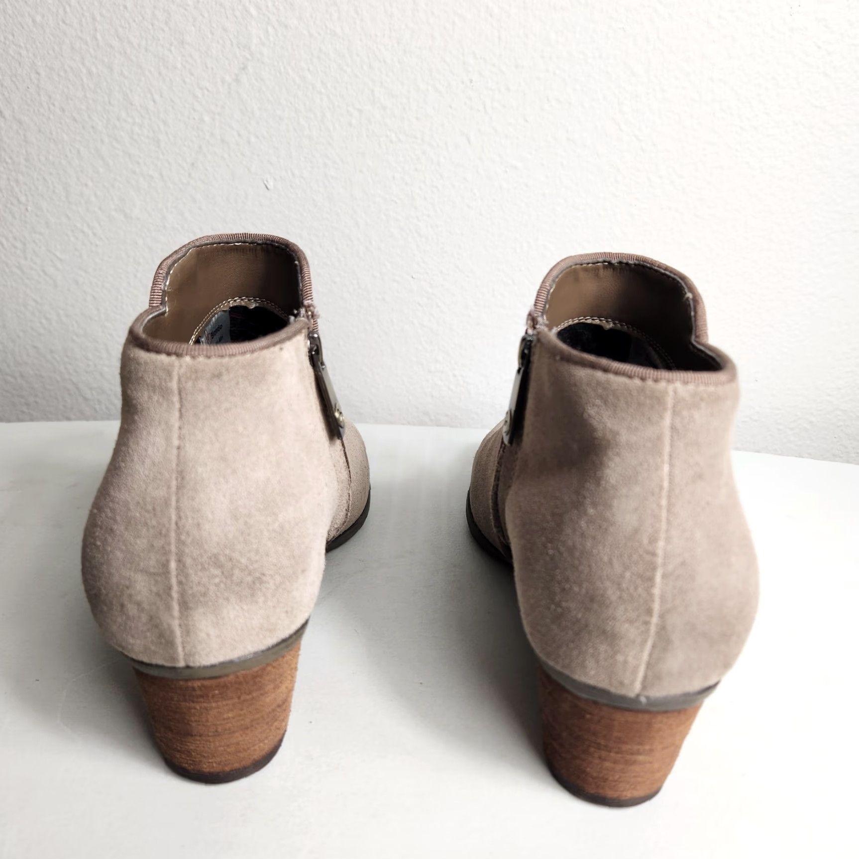 Blondo Blondo Villa Waterproof Suede Ankle Bootie Mushroom-Size 8 Womens Bootie, Beige, Almond Toe, Block Heel, Side Zip, City, Bohemian, 2-2.9 in Size US 8 / IT 38 - 6 Thumbnail
