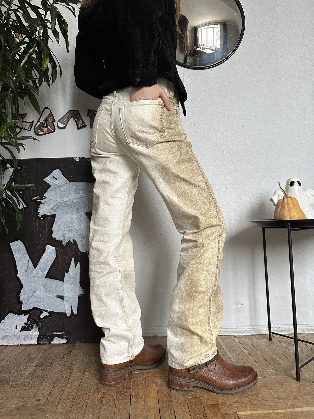 Weekday Weekday Arrow Low Dusty Western Straight Jeans Size 25" / US 0 / IT 36 - 1 Thumbnail