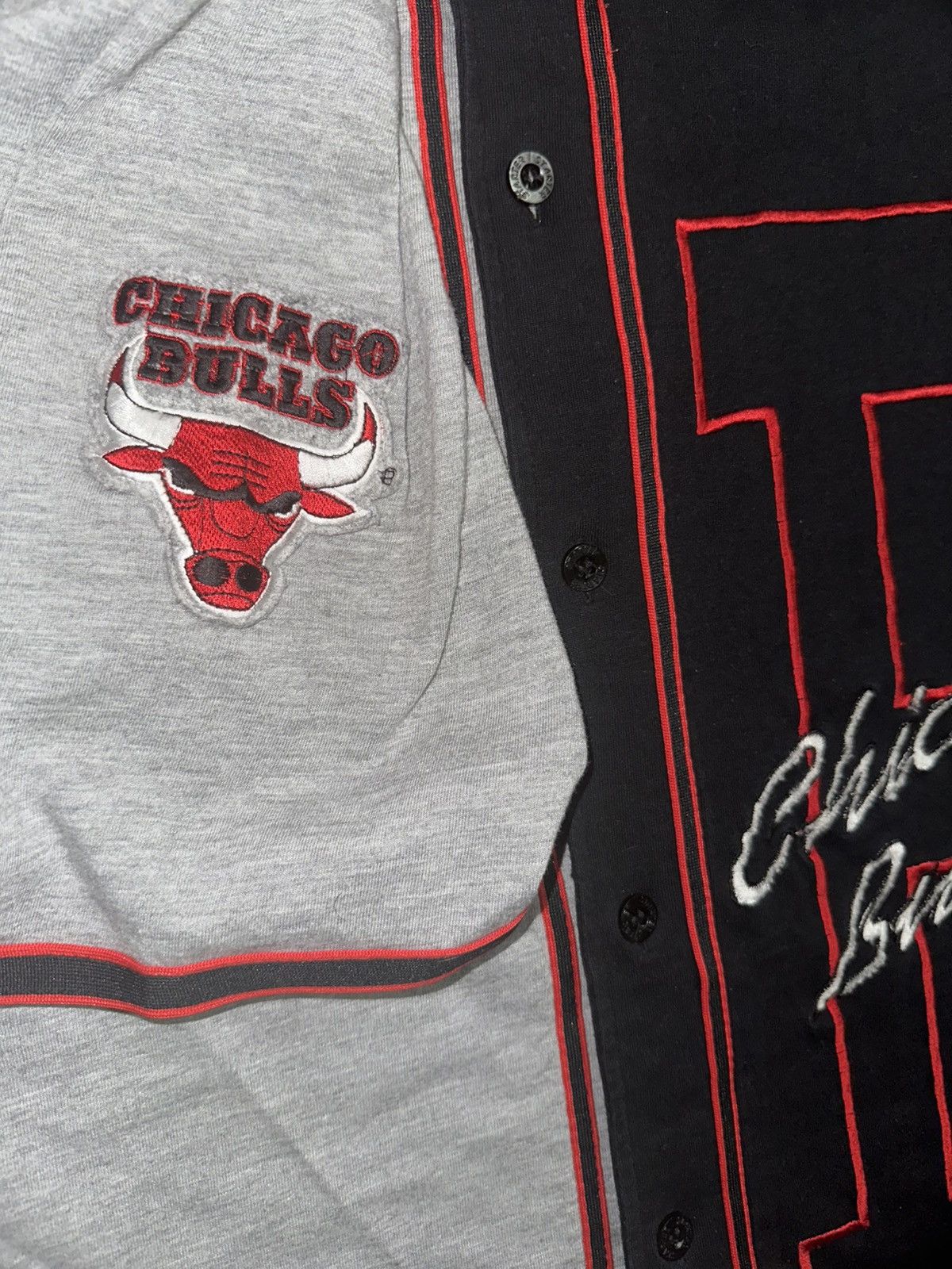 Starter Vintage Chicago Bulls embroidered Starter baseball jersey Size US L / EU 52-54 / 3 - 3 Thumbnail
