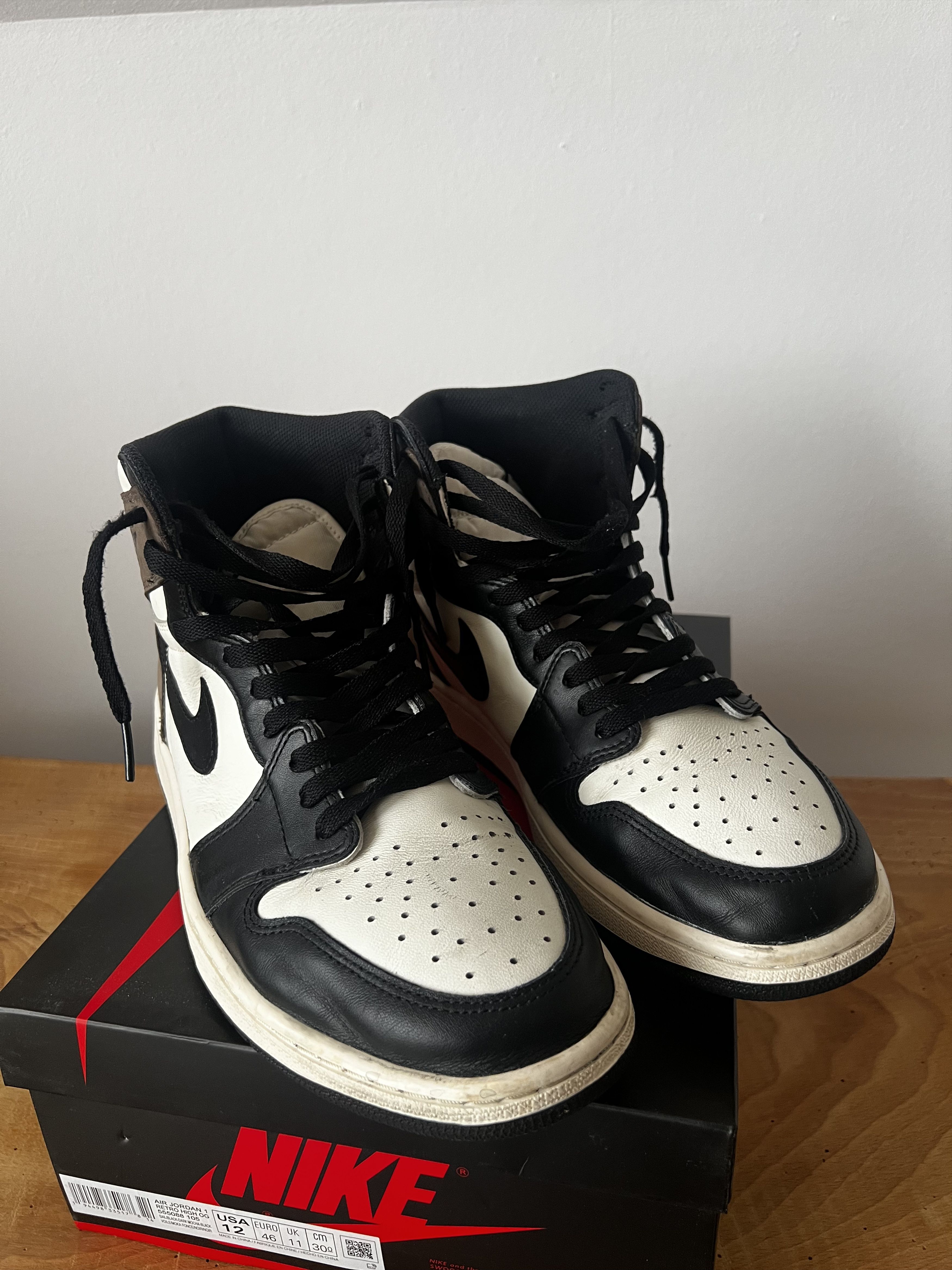 Nike Nike Air Jordan 1 Dark Mocha Size US 13 / EU 46 - 2 Thumbnail