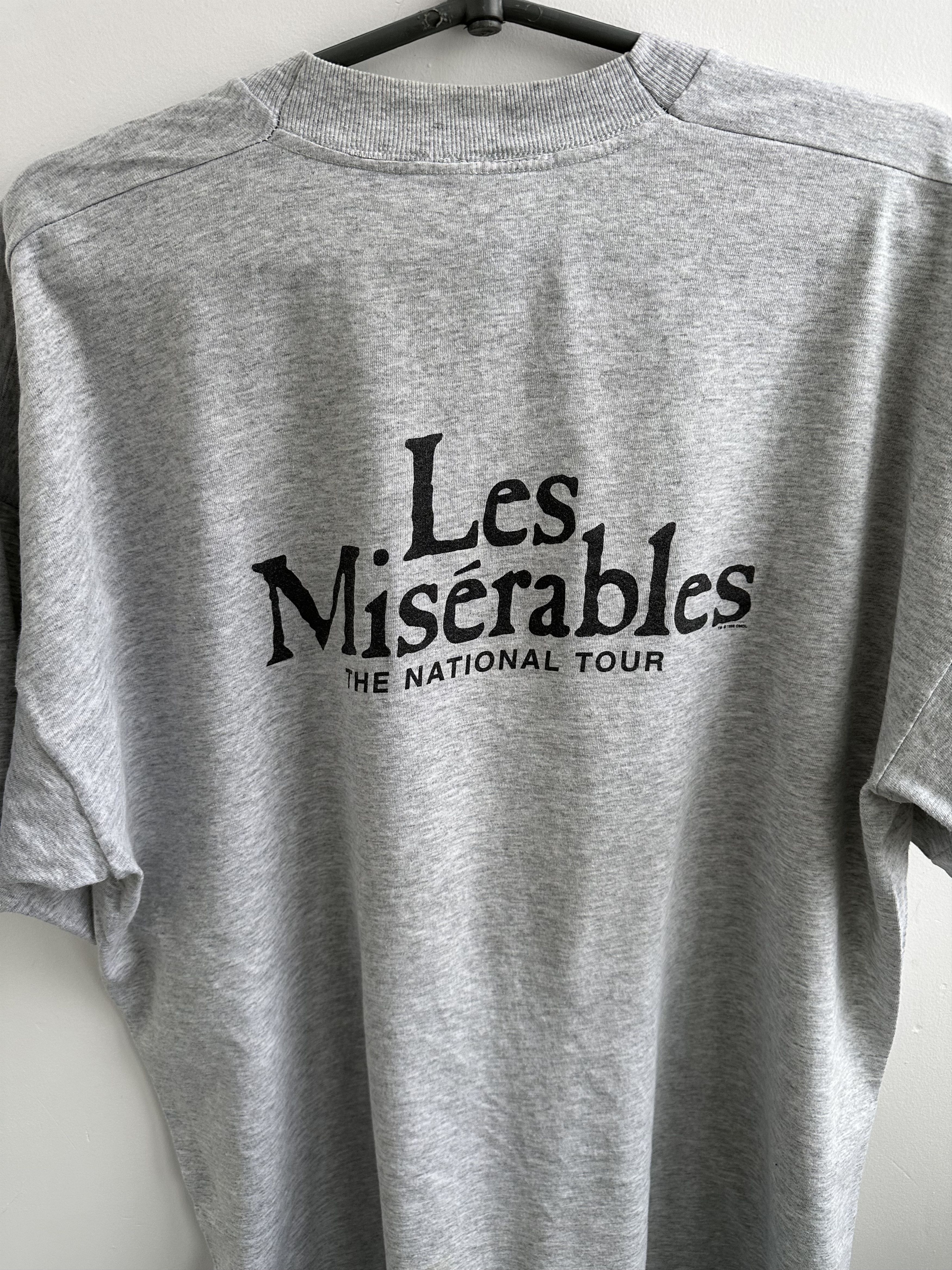 Vintage Vintage 1986 Les Miserables Movie Art Rare Tee Streetwear Size US XL / EU 56 / 4 - 6 Thumbnail