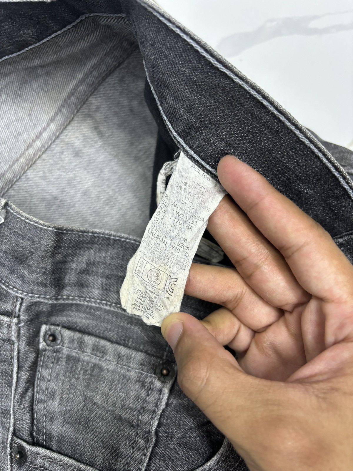 Levi's Vintage Levis 502 Black Straight Cut Distressed Denim Jeans Size US 30 / EU 46 - 11 Thumbnail