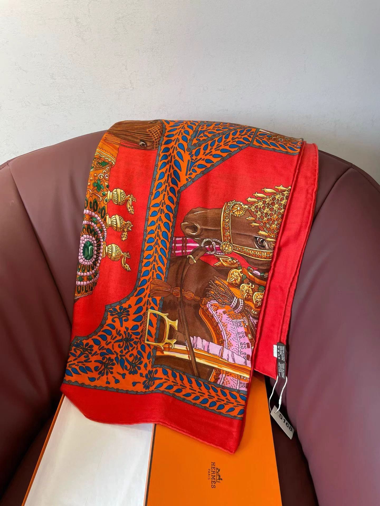 Hermes Hermès 140x140 unused shawl with box Size ONE SIZE - 1 Thumbnail