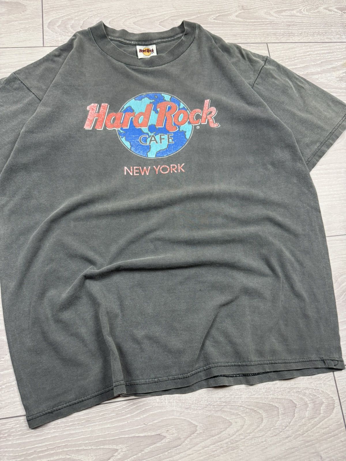 Hard Rock Cafe Vintage 90s Hard Rock Cafe New York City Faded Retro T shirt Size US L / EU 52-54 / 3 - 4 Thumbnail
