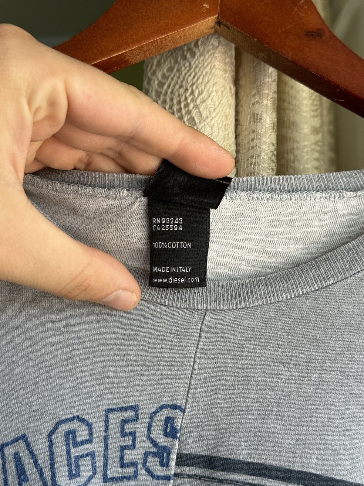 Diesel Rare Diesel Vintage Shield Logo Avant Garde Japanese Tee Y2K Size US L / EU 52-54 / 3 - 7 Thumbnail