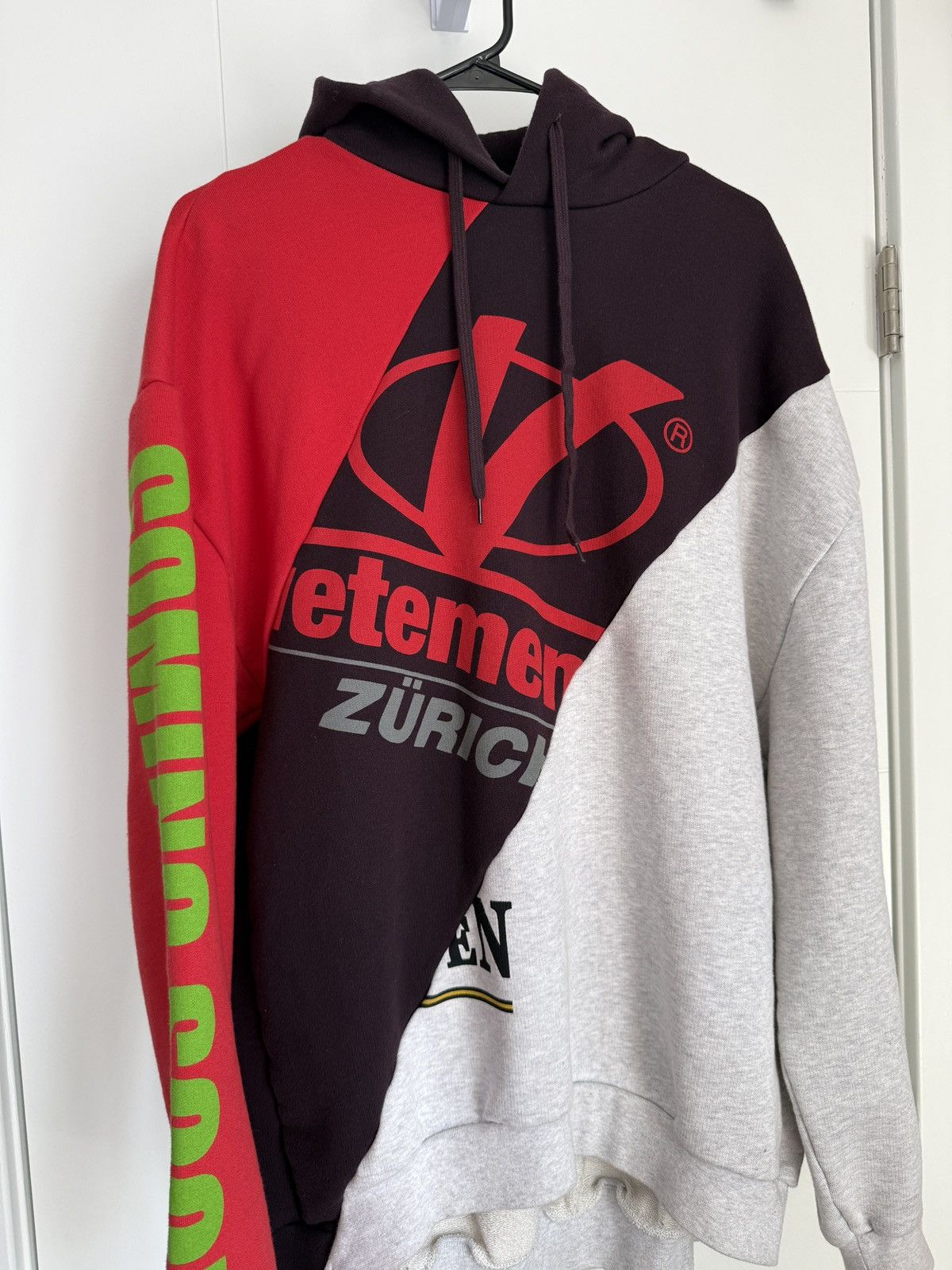 Vetements Vetements Asymmetric Zurich Hoodie Size US L / EU 52-54 / 3 - 2 Thumbnail