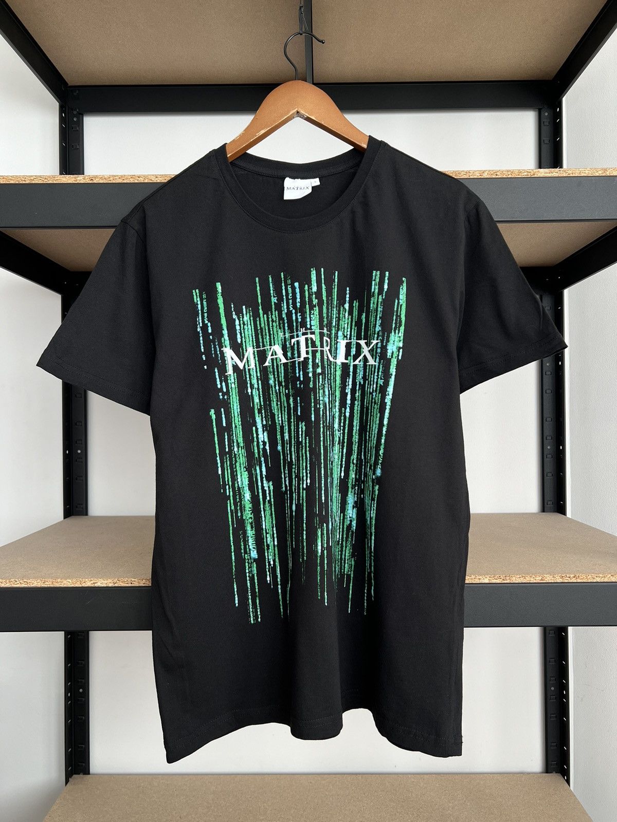 Vintage Vintage 2022 The Matrix Warner Bros Movie Black T-shirt Size US L / EU 52-54 / 3 - 2 Thumbnail