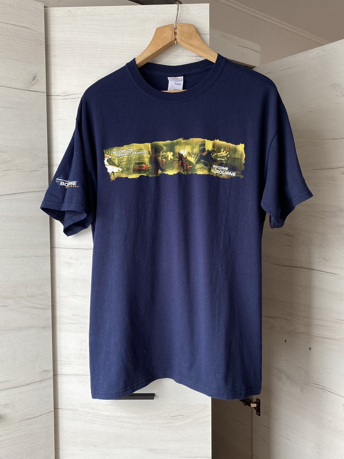 Gildan Jason Bourne Movie Promo T-Shirt Navy Film Merchandise Size US L / EU 52-54 / 3 - 1 Thumbnail