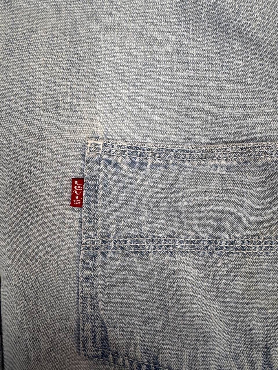 Levi's Vintage Clothing Vintage Levi's Women's Denim Shirt 90s Light Blue Size M Size M / US 6-8 / IT 42-44 - 4 Thumbnail