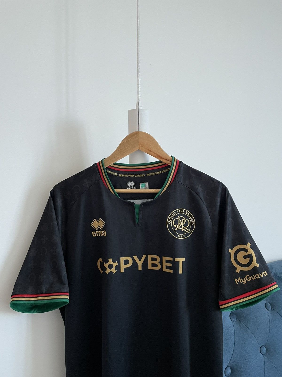 Errea Errea Queens Park Rangers 2024/2025 Football Shirt Jersey Size US L / EU 52-54 / 3 - 2 Thumbnail