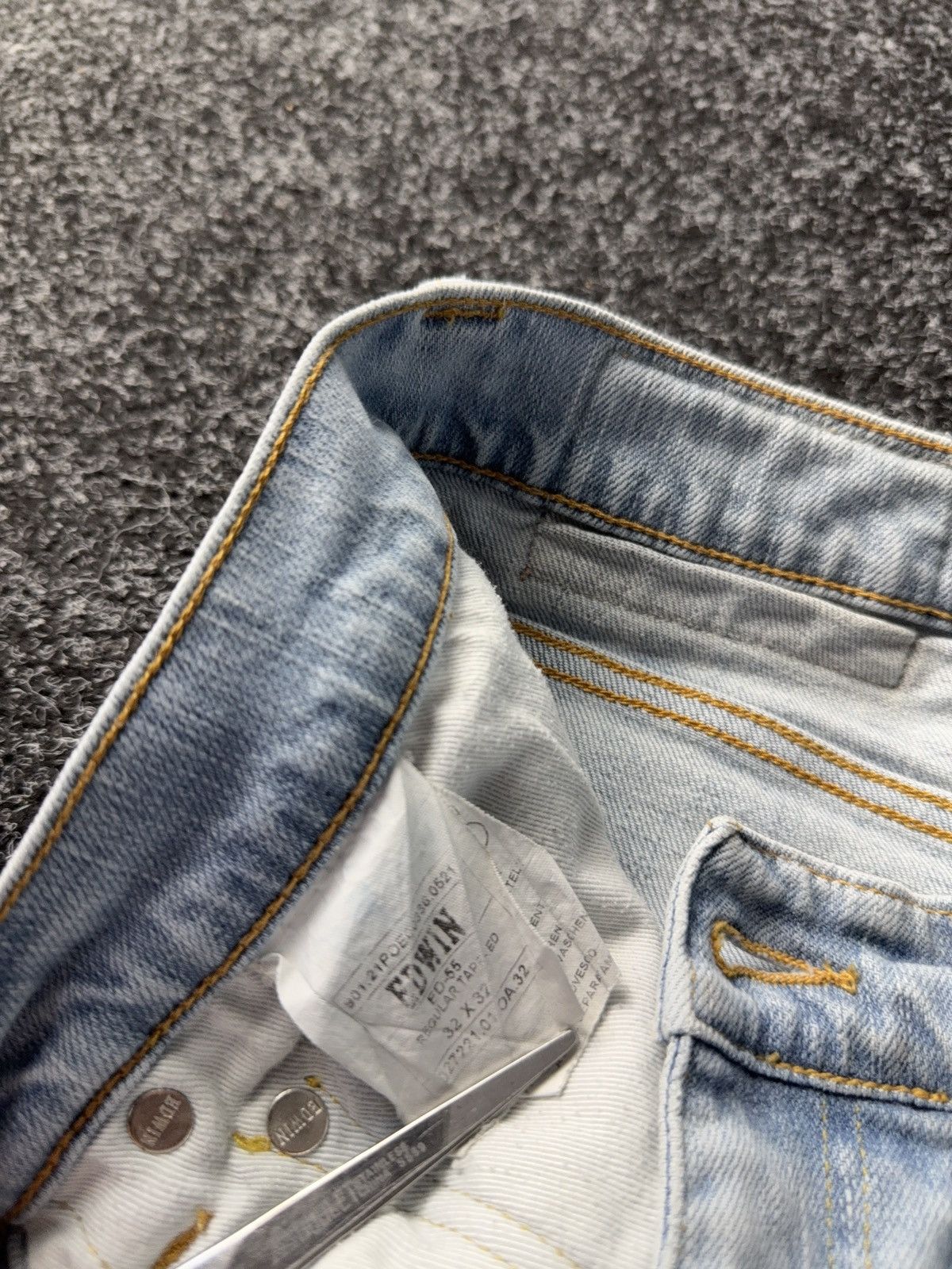 Edwin Vintage 00s Distressed Edwin Light Wash Straight Jeans Size US 33 - 8 Thumbnail
