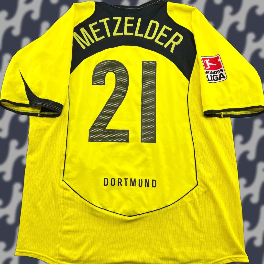 Nike Nike Borussia Dortmund 2004 2005 Home Metzelder #21 Jersey Football Mens L Yellow T-Shirt Size US L / EU 52-54 / 3 - 1 Thumbnail