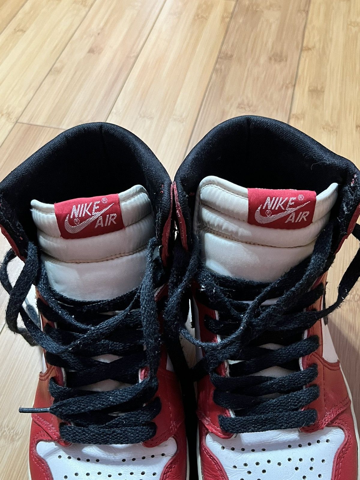 Jordan Brand LAST PRICE DROP 1994 Air Jordan 1 “Chicago” Size US 7.5 / EU 40-41 - 7 Thumbnail