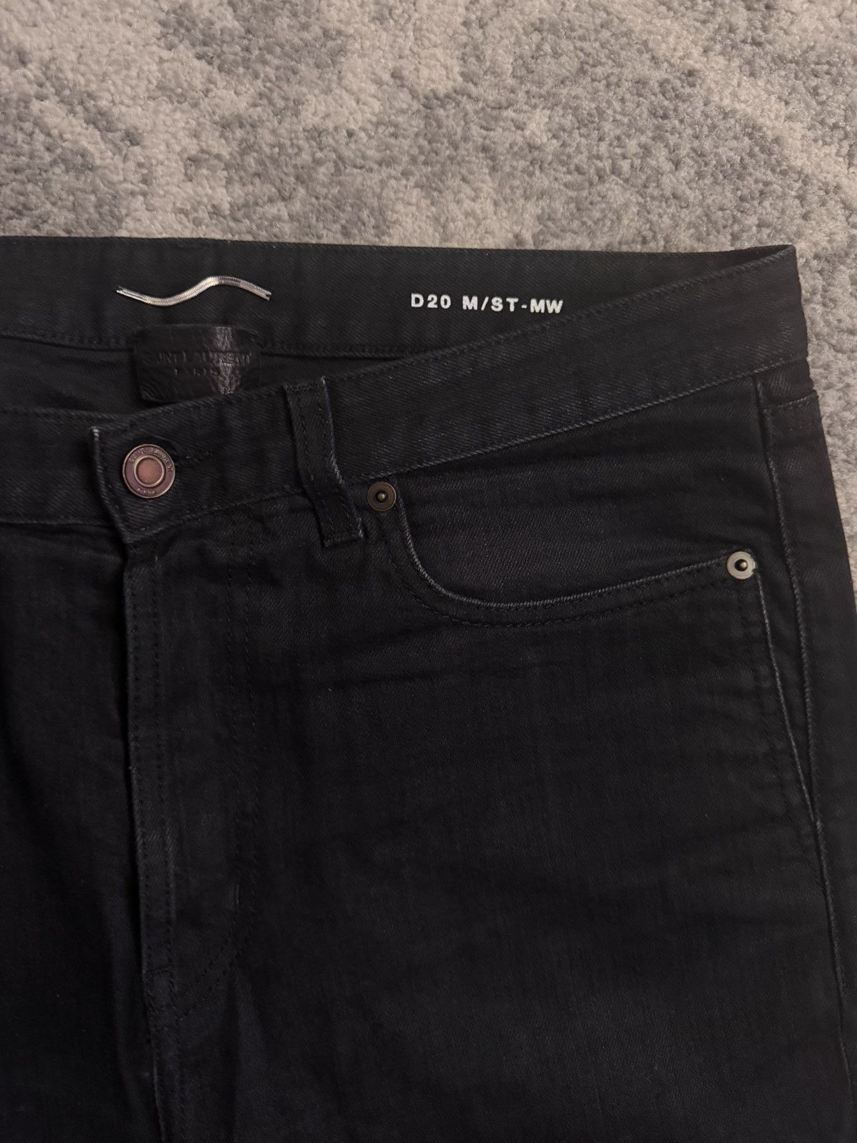 Saint Laurent Paris YSL Saint Laurent Paris D20 Size US 33 - 2 Thumbnail