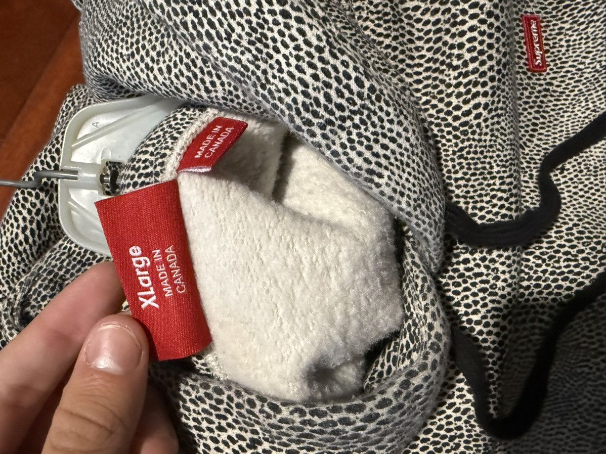 Supreme Supreme SS25 Snakeskin Small Box Logo Hoodie Size US XL / EU 56 / 4 - 3 Thumbnail
