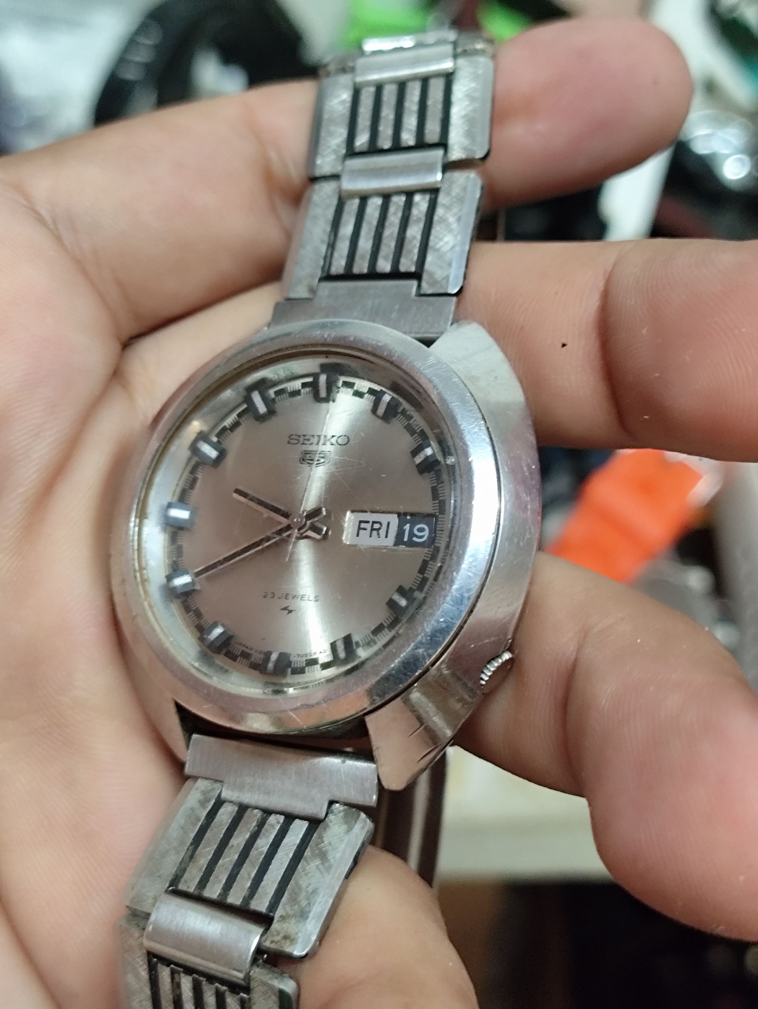 Japanese Brand Vintage 80'S SEIKO AUTOMATIC ENGINE JAPAN MADE Size ONE SIZE - 2 Thumbnail