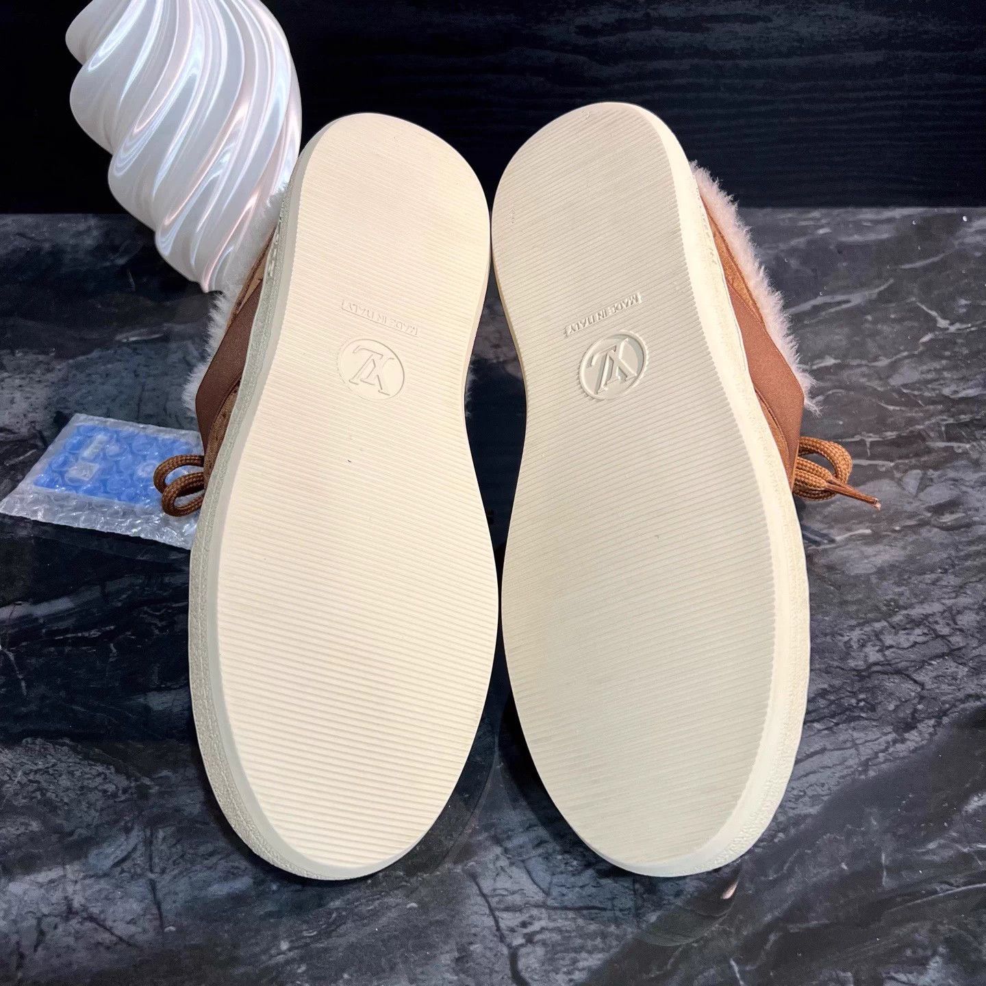 Louis Vuitton Lv Brown All-over Print Flocked Half-Slip Casual Shoes Size US 7.5 / IT 37.5 - 5 Thumbnail