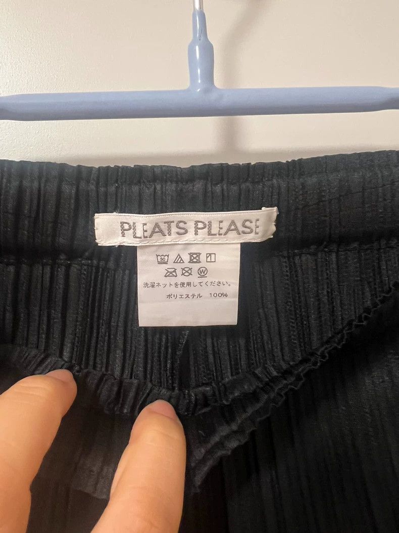Issey Miyake Issey Miyake size:0 Black pleated pants Size 42" / US 20 - 3 Thumbnail