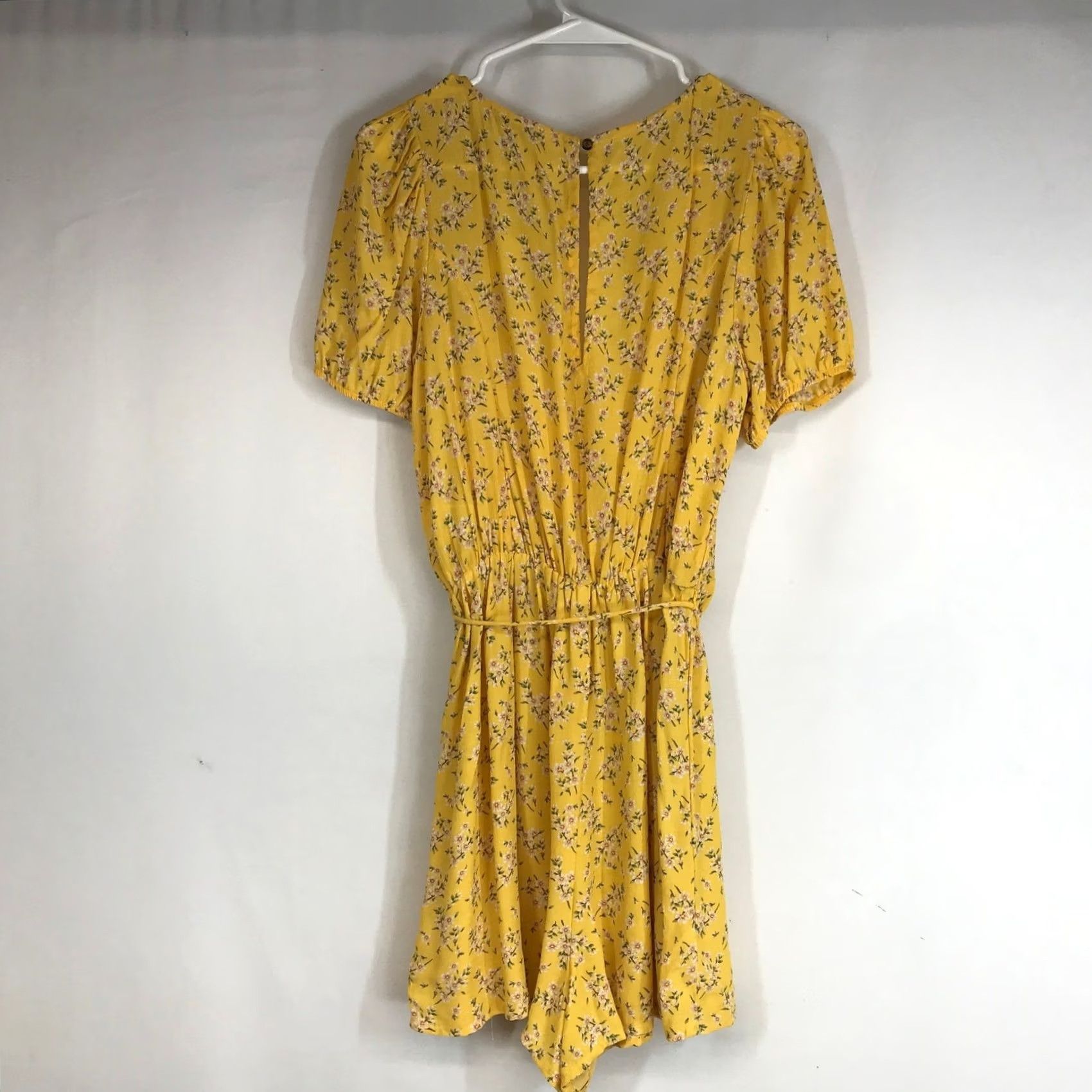 Vintage VINTAGE? No. American Eagle yellow floral puff sleeve wrap romper playsuit Size 32" / US 10 / IT 46 - 4 Thumbnail