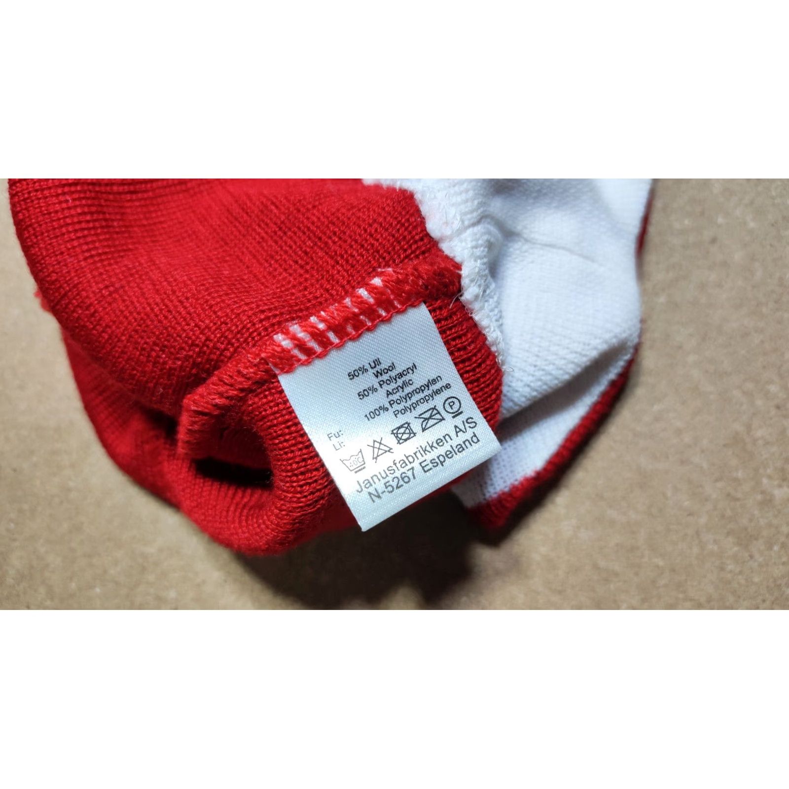 Vintage JANUS 100% Wool Red Beanie Hat One Size 55 - 57 Winter Lined Thermal Outdoor Unisex Adults Mens Womens Size ONE SIZE - 6 Thumbnail