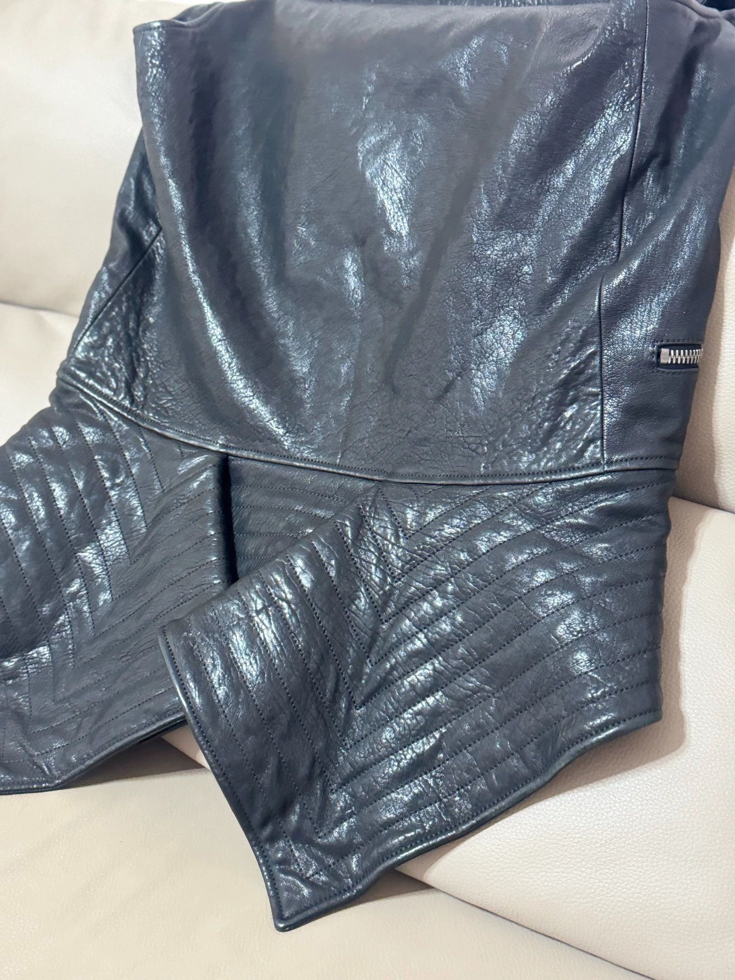 Haider Ackermann Haider Ackermann men's and women's vest/leather jacket. Size US XS / EU 42 / 0 - 4 Thumbnail