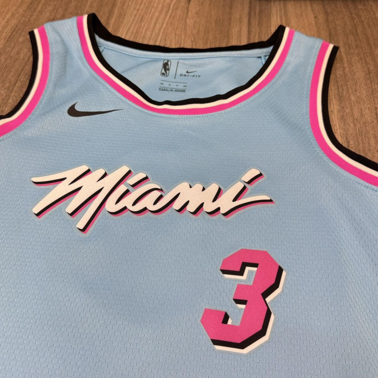 NBA × Nike Miami Heat 19/20 city edition #3 Wade Size US S / EU 44-46 / 1 - 3 Thumbnail