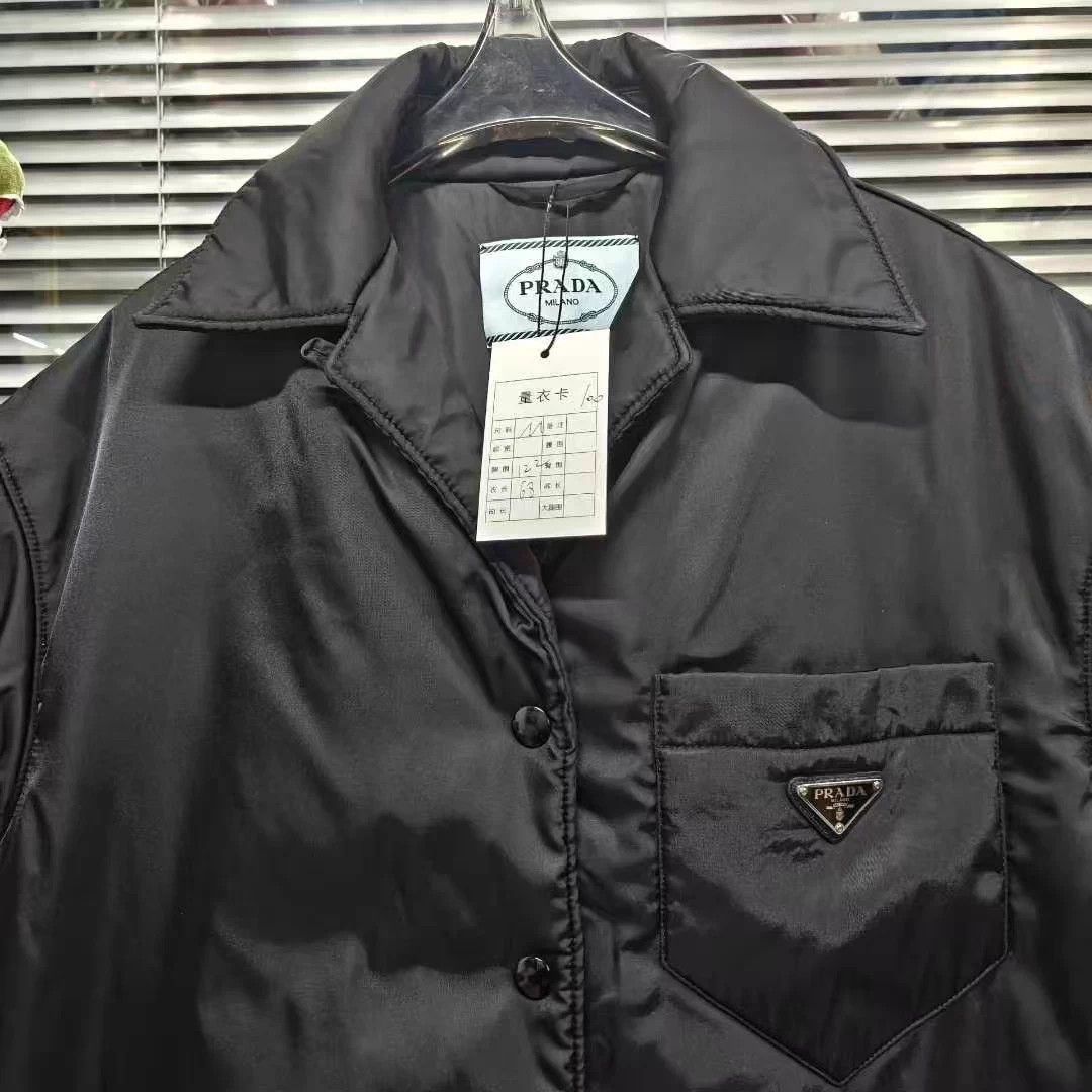 Prada Prada Metal Triangle Logo Down M Size US M / EU 48-50 / 2 - 3 Thumbnail