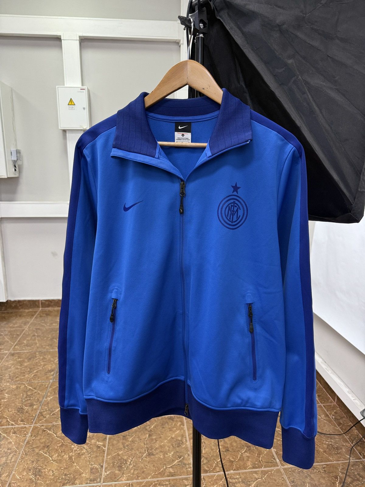 Nike 🇮🇹 Y2K Nike Inter Milan Soccer Jacket Rare Retro Blockore Size US M / EU 48-50 / 2 - 1 Thumbnail