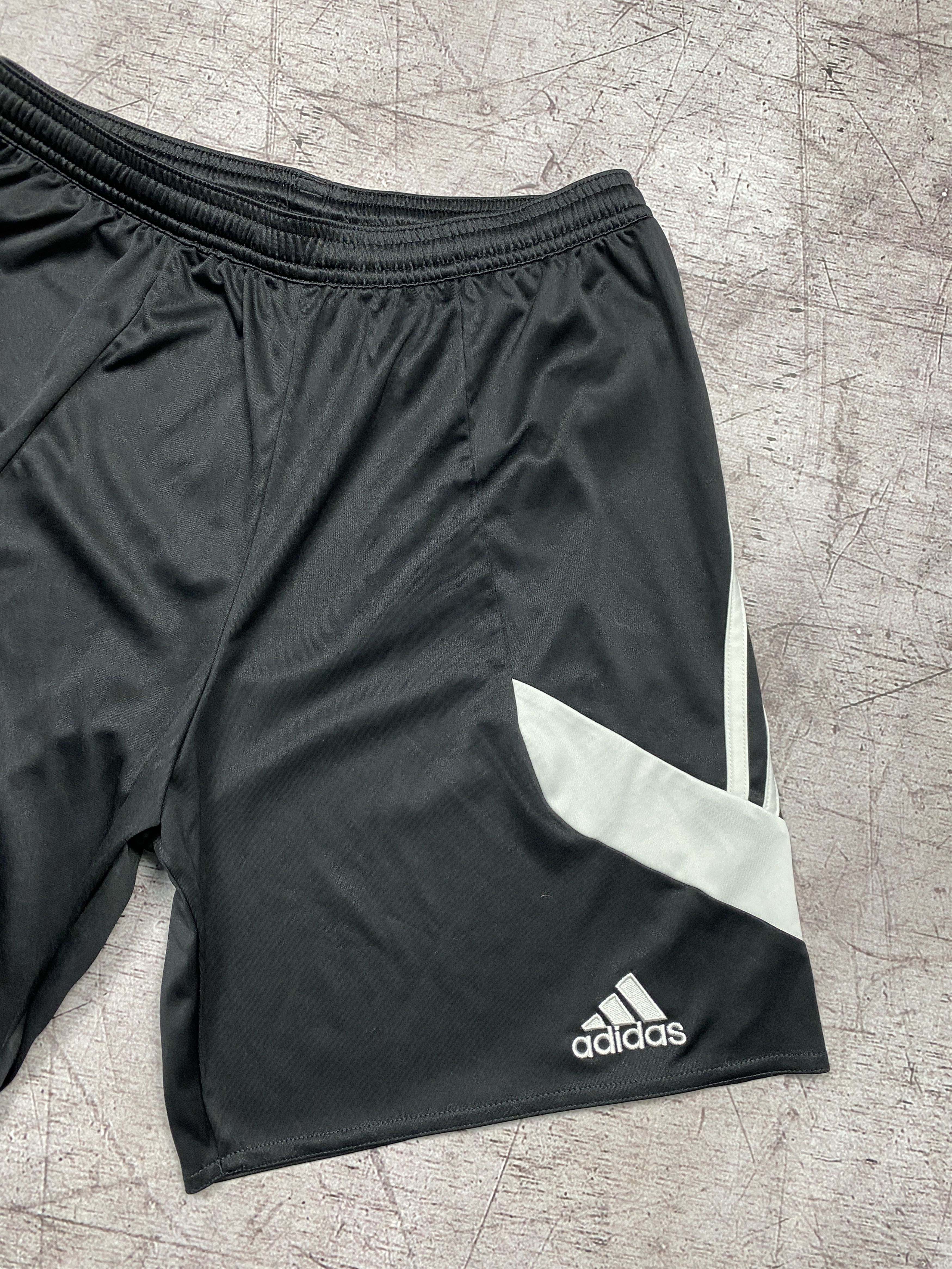 Adidas × Vintage Adidas Vintage Shorts y2k Size US 32 / EU 48 - 2 Thumbnail