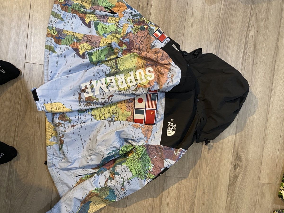 Supreme × The North Face 2014 Supreme x The North Face Atlas World Map Expedition Size US M / EU 48-50 / 2 - 7 Thumbnail