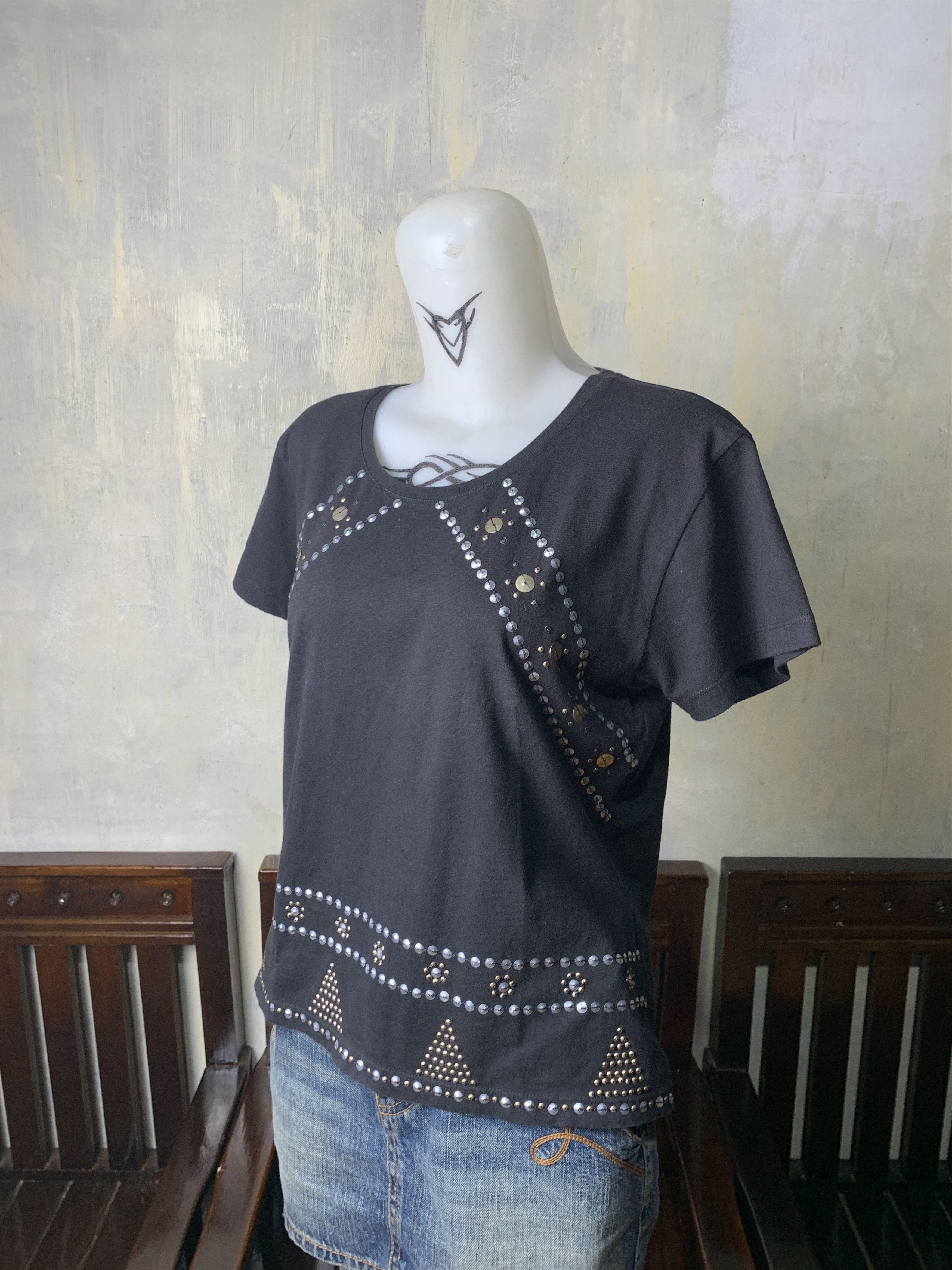 Japanese Brand Qubha Black Beady Fitted Tee (L) Size L / US 10 / IT 46 - 2 Thumbnail