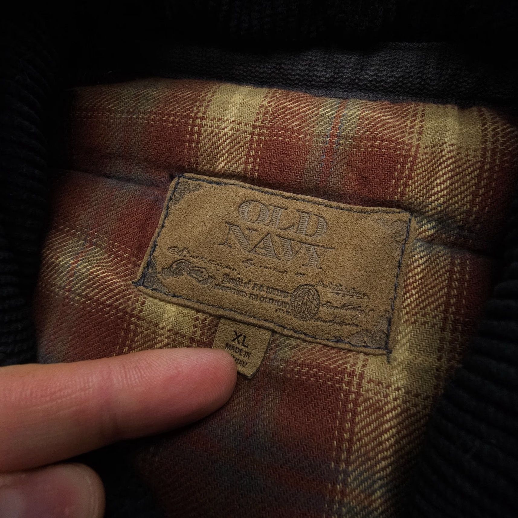 Old Navy VINTAGE Old Navy Vest Mens XL Plaid Flannel Lined Corduroy Collar Y2K 2006 Size US XL / EU 56 / 4 - 6 Thumbnail