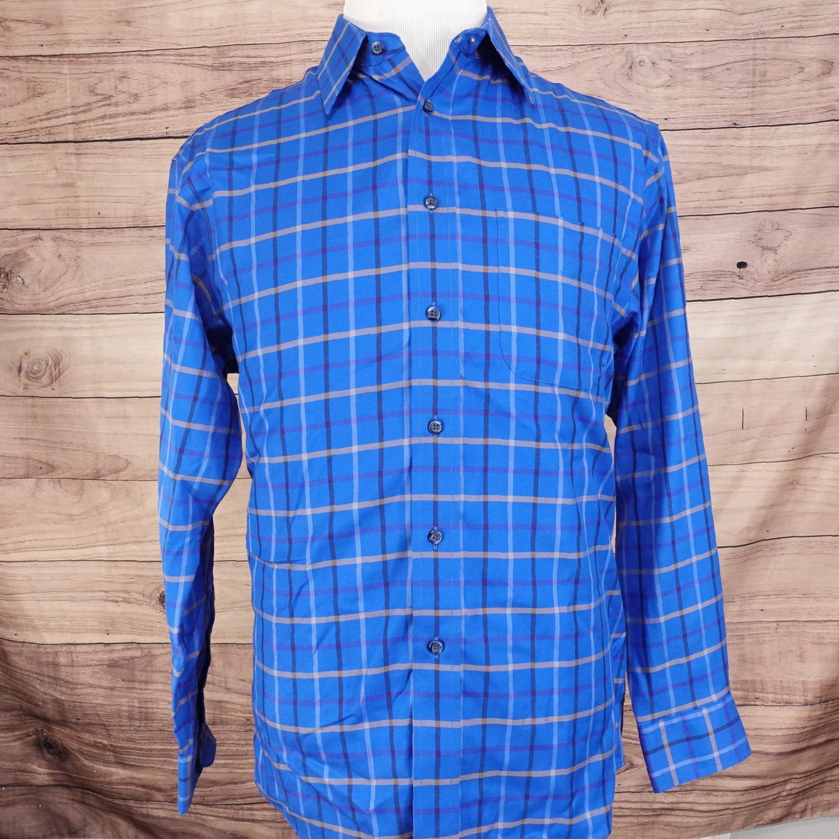 Jos. A. Bank JOS A BANK TRAVELER'S COLLECTION BLUE BUTTON DOWN SHIRT MENS SZ M Size US M / EU 48-50 / 2 - 3 Thumbnail