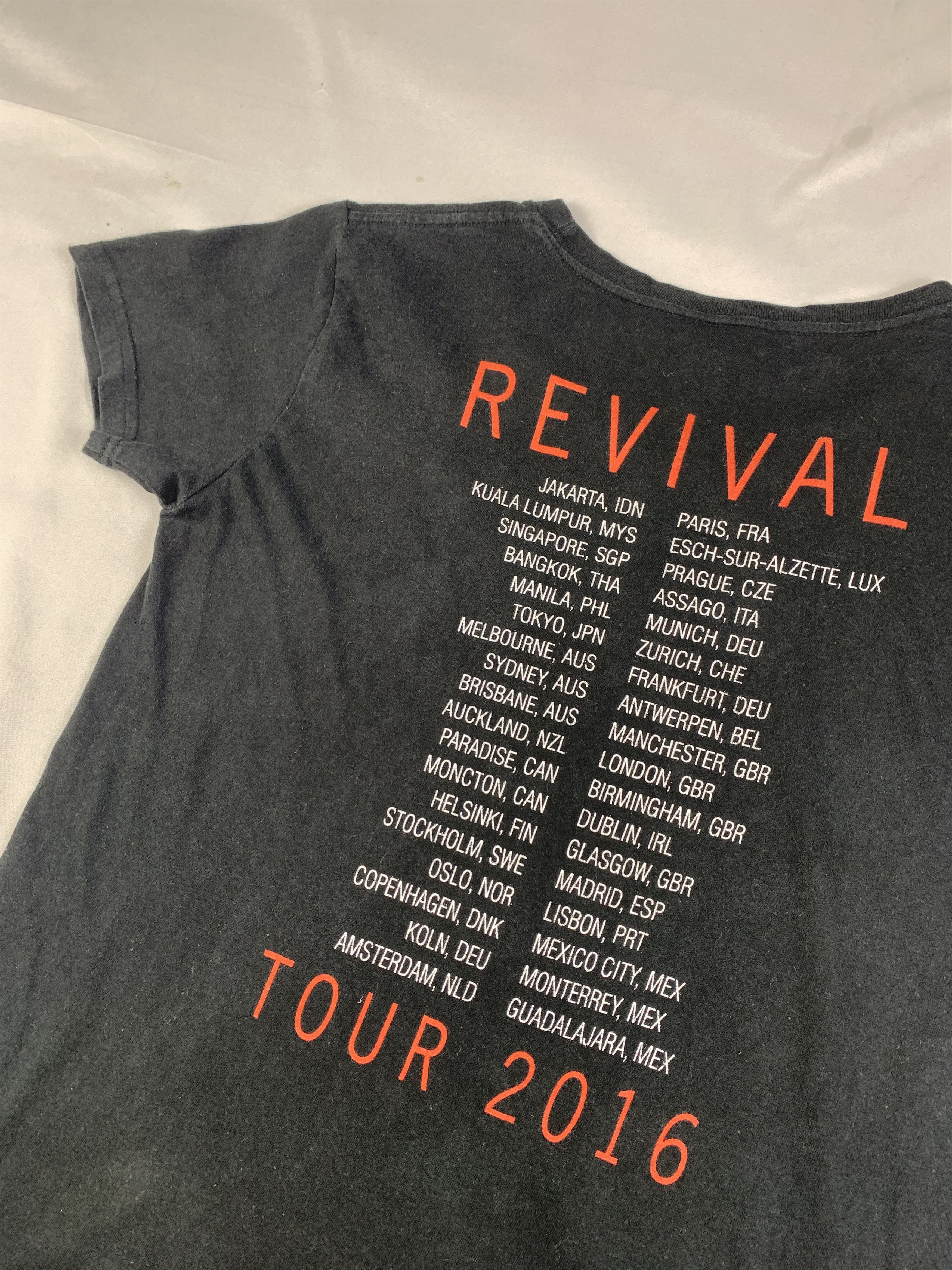 Band Tees 2016 Selena Gomez Black Tour Tee (M) Size M / US 6-8 / IT 42-44 - 4 Thumbnail
