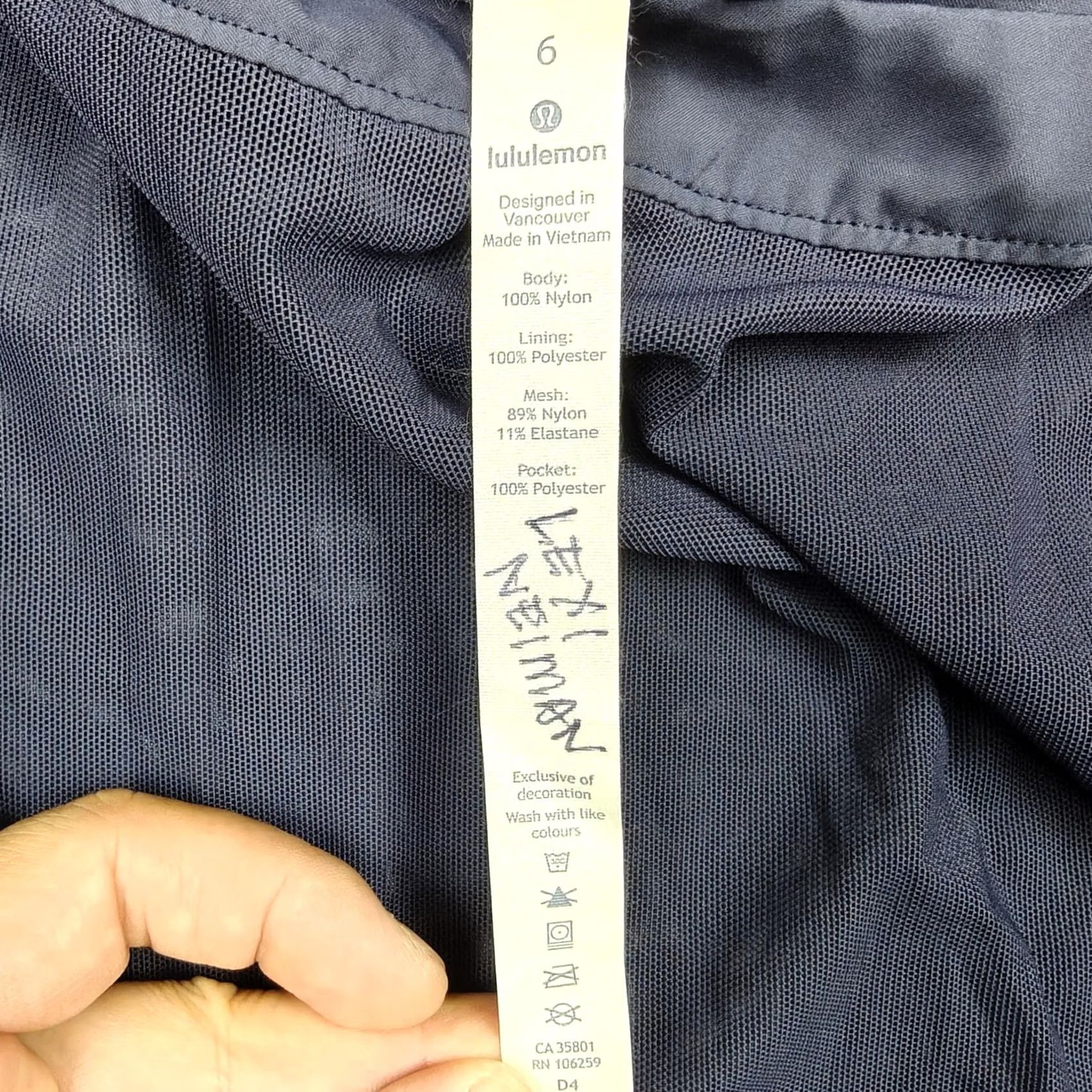 Lululemon Lululemon Jacket Womens Blue 6 Hooded Full Zip Windbreaker Vent Back Lightweight Size M / US 6-8 / IT 42-44 - 4 Thumbnail