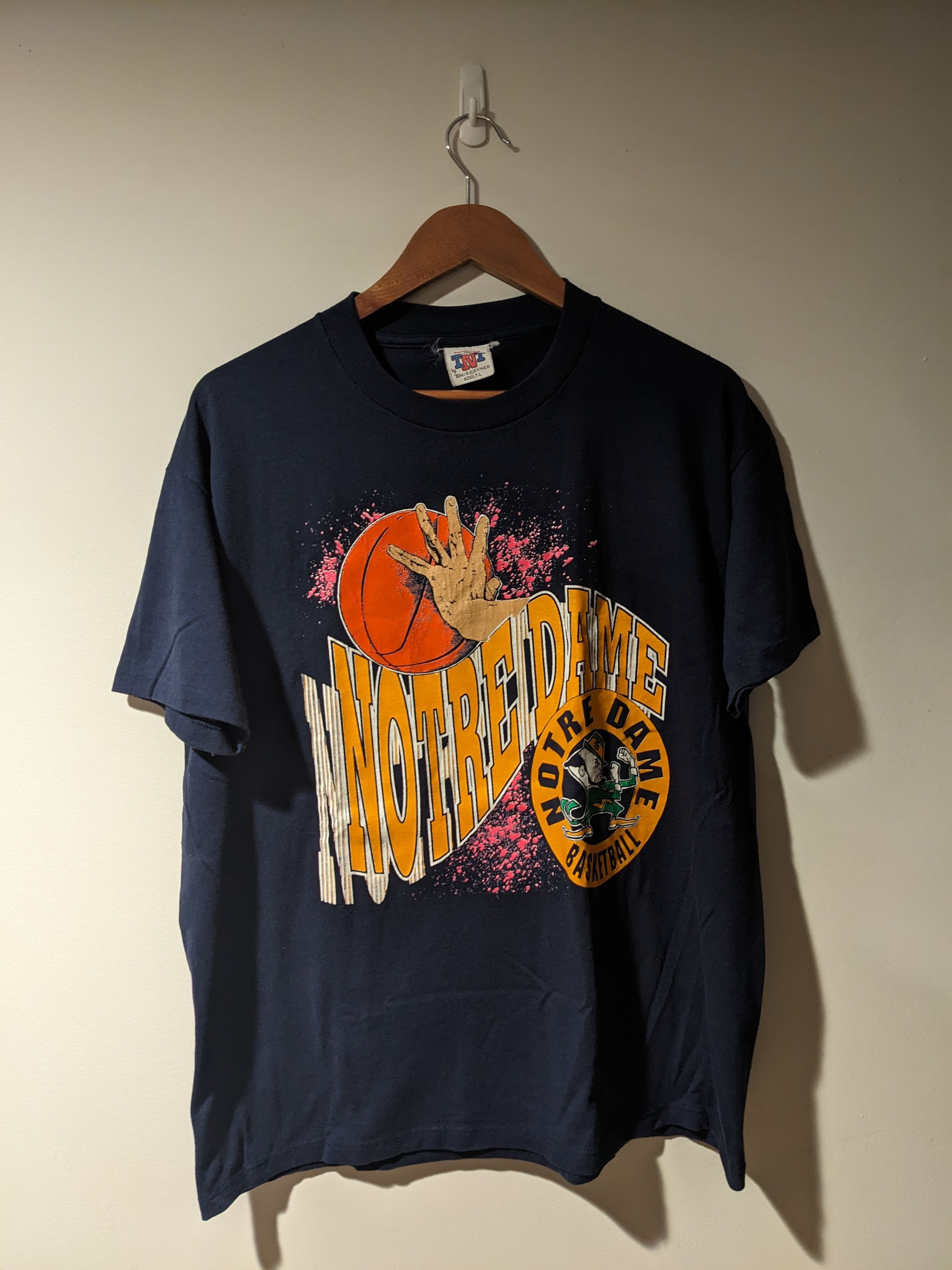 Vintage Vintage 90s Notre Dame Fighting Irish College T-Shirt Size US L / EU 52-54 / 3 - 1 Thumbnail