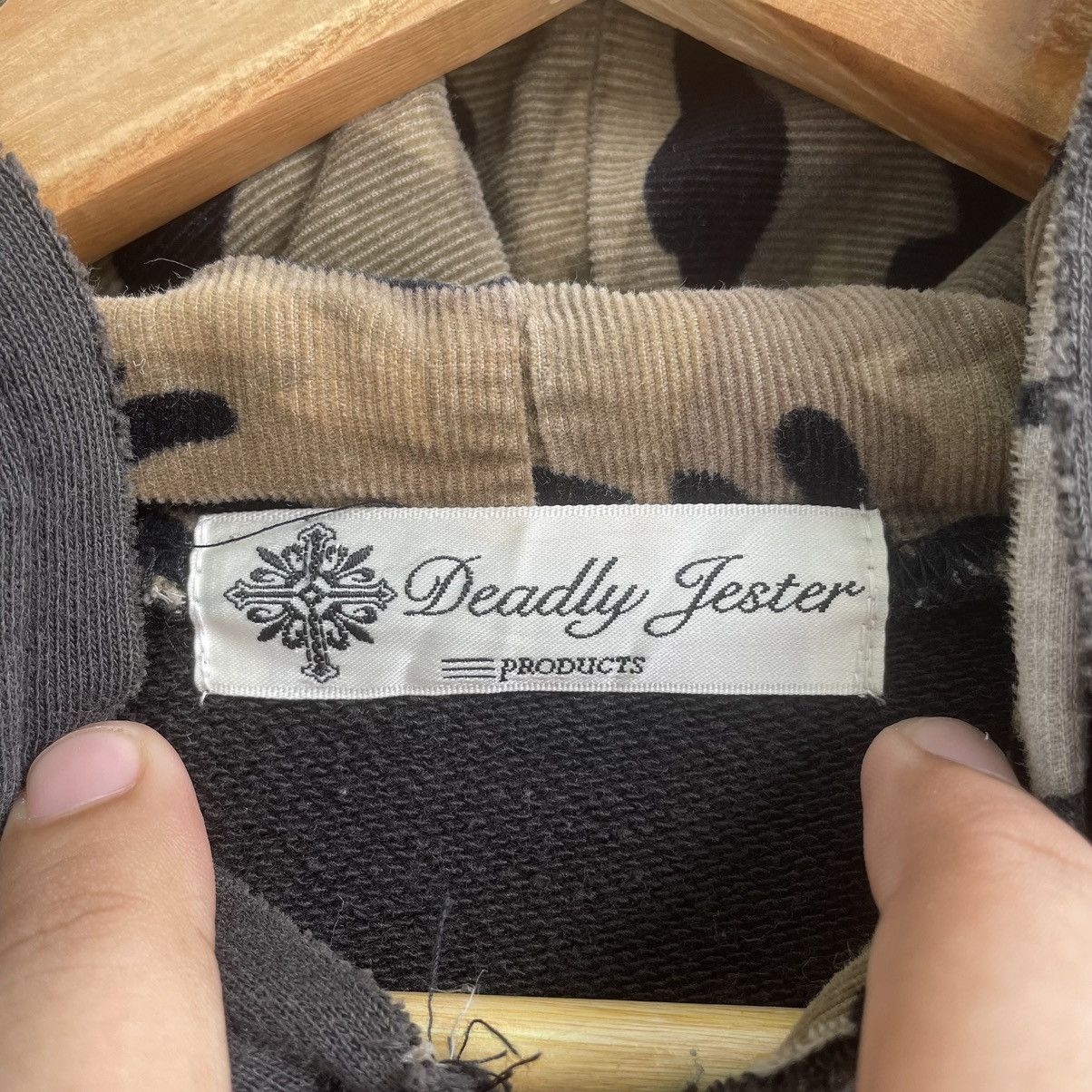 Japanese Brand Vintage Deadly Jester LGB Style Hoodie Size US M / EU 48-50 / 2 - 3 Thumbnail