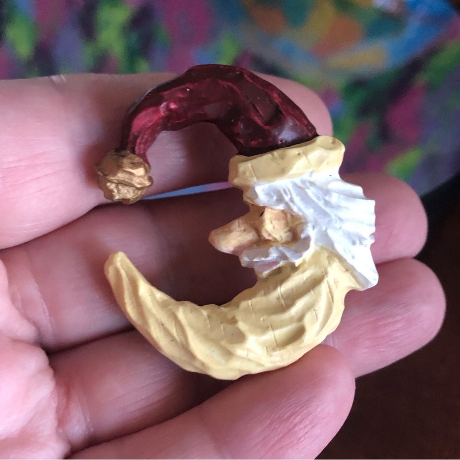 Jewelry Old fashioned Mr Claus hand carved look brooch pin Size ONE SIZE - 3 Thumbnail