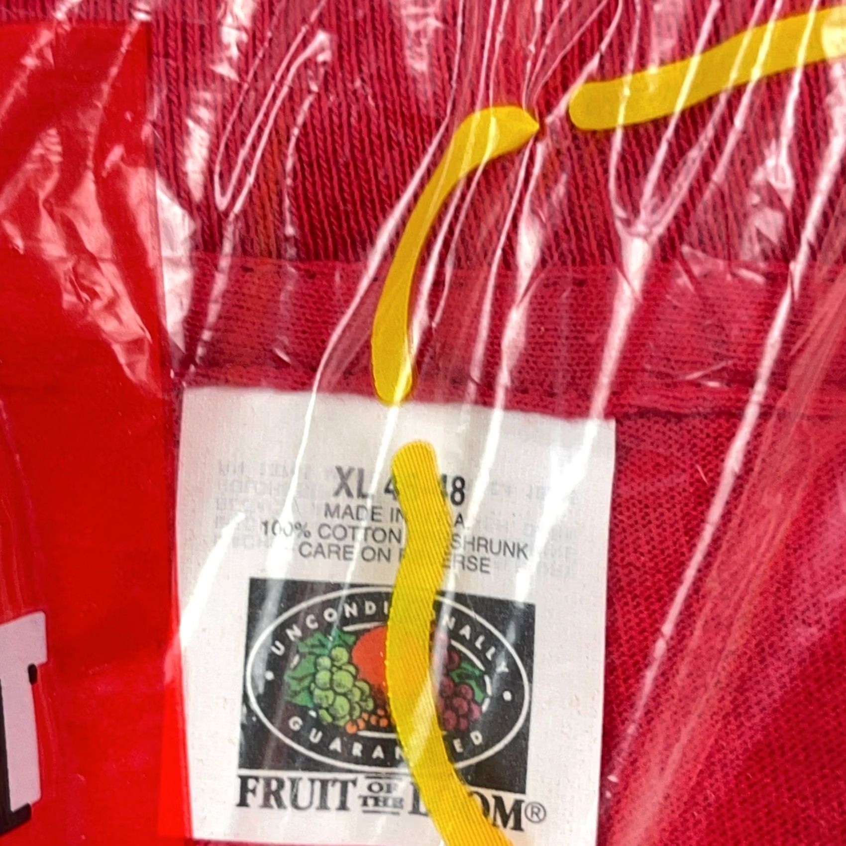 Fruit Of The Loom VINTAGE Fruit of the Loom Pocket T-Shirt XL Red Men 90s Shirt Size US XL / EU 56 / 4 - 4 Thumbnail