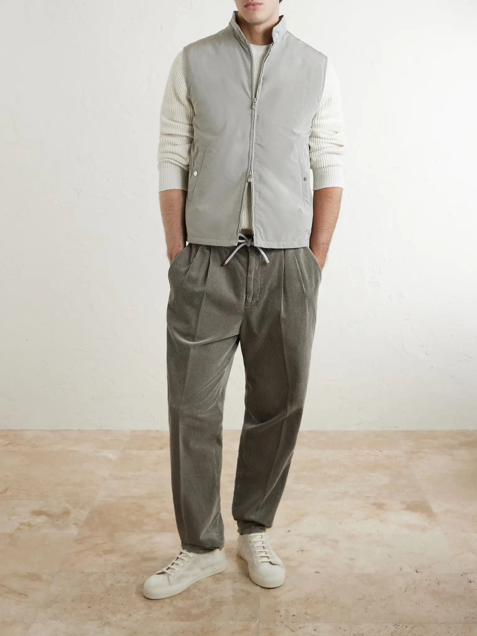 Brunello Cucinelli o1y0526 Vest in Gray Size US L / EU 52-54 / 3 - 5 Thumbnail