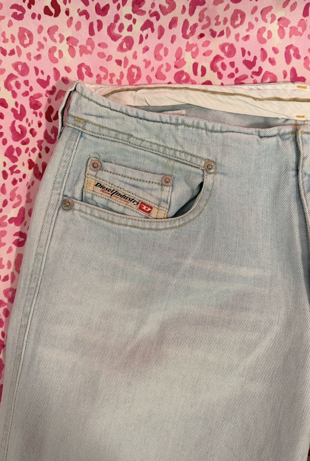Diesel Light wash low rise jeans Size 28" / US 6 / IT 42 - 2 Thumbnail