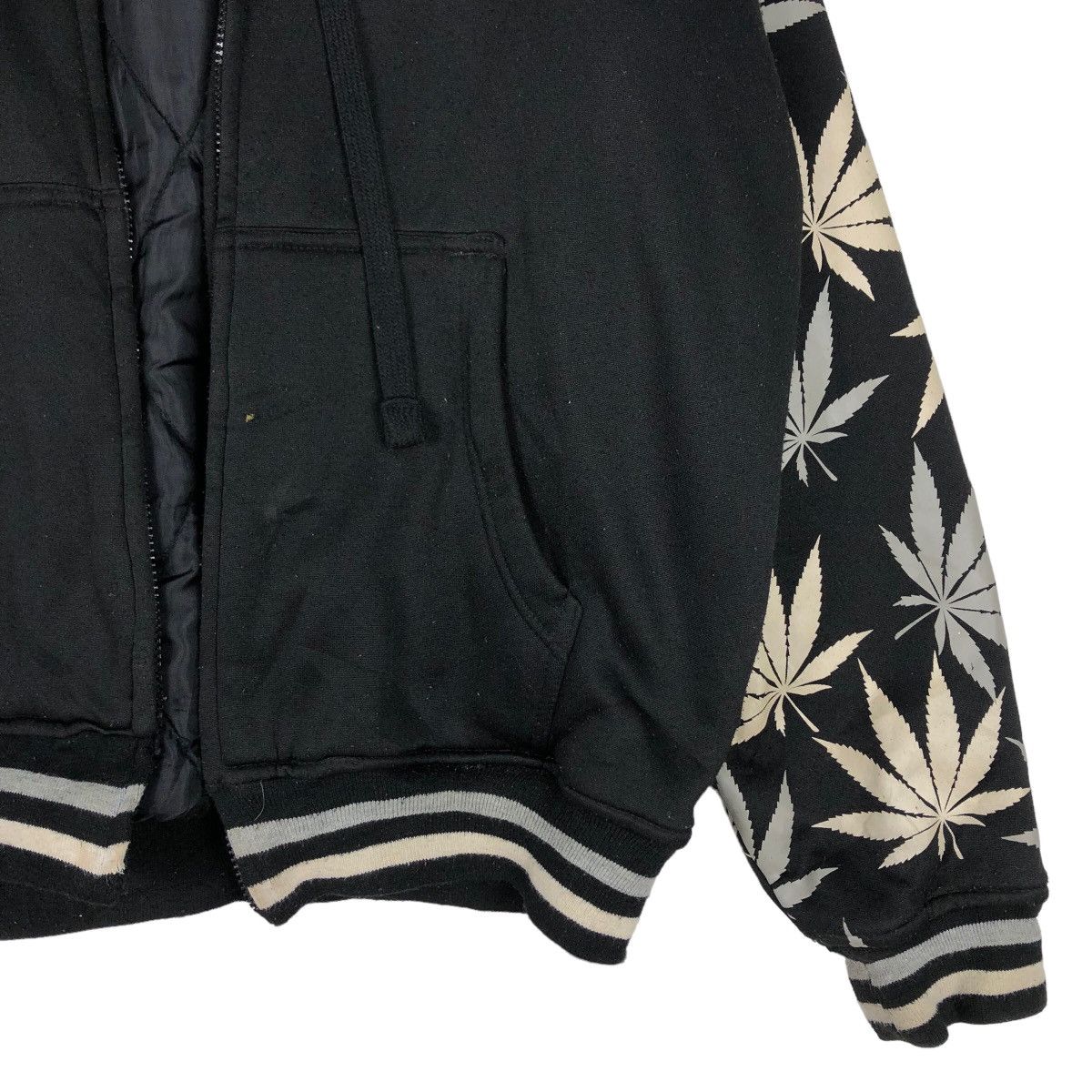Japanese Brand 🔥Rare Big Logo Weed Logo Zipper Jacket Hoodie Victorious Size US XL / EU 56 / 4 - 6 Thumbnail