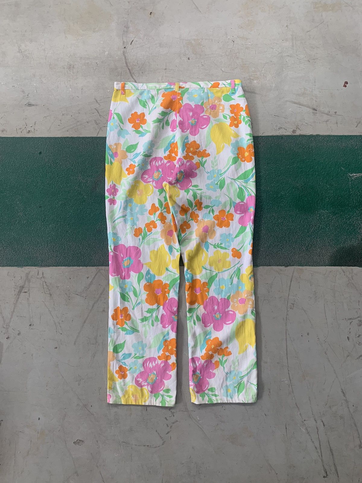 United Colors Of Benetton Floral Pants United Colors of Benetton Size 31" - 7 Thumbnail