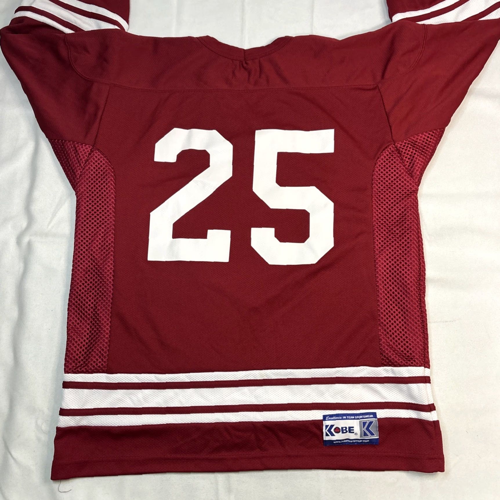 Vintage VINTAGE Kobe L Hockey Jersey Red White Stripe Made in Canada Mens Adult Small Size US S / EU 44-46 / 1 - 5 Thumbnail
