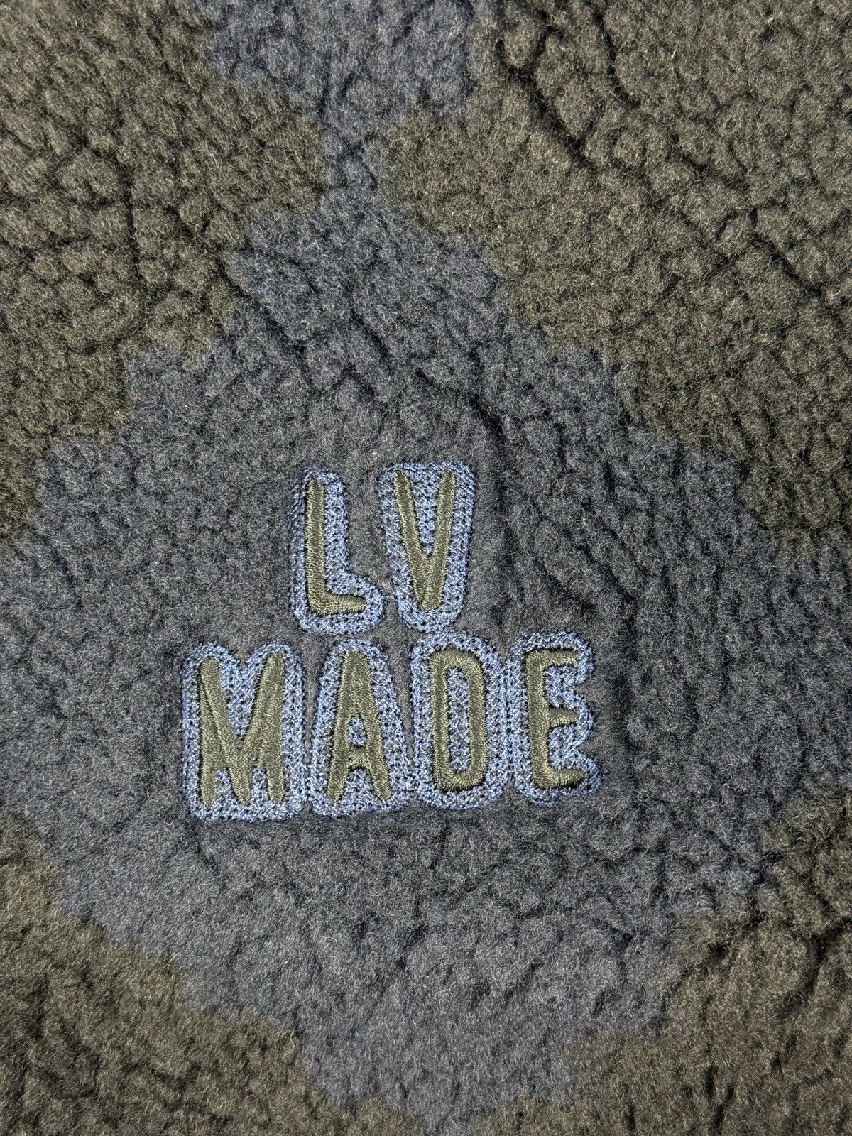Louis Vuitton LV MADE PATCH DEMIER PRINT FLEECE JACKET 1A9M86 Size US M / EU 48-50 / 2 - 4 Thumbnail