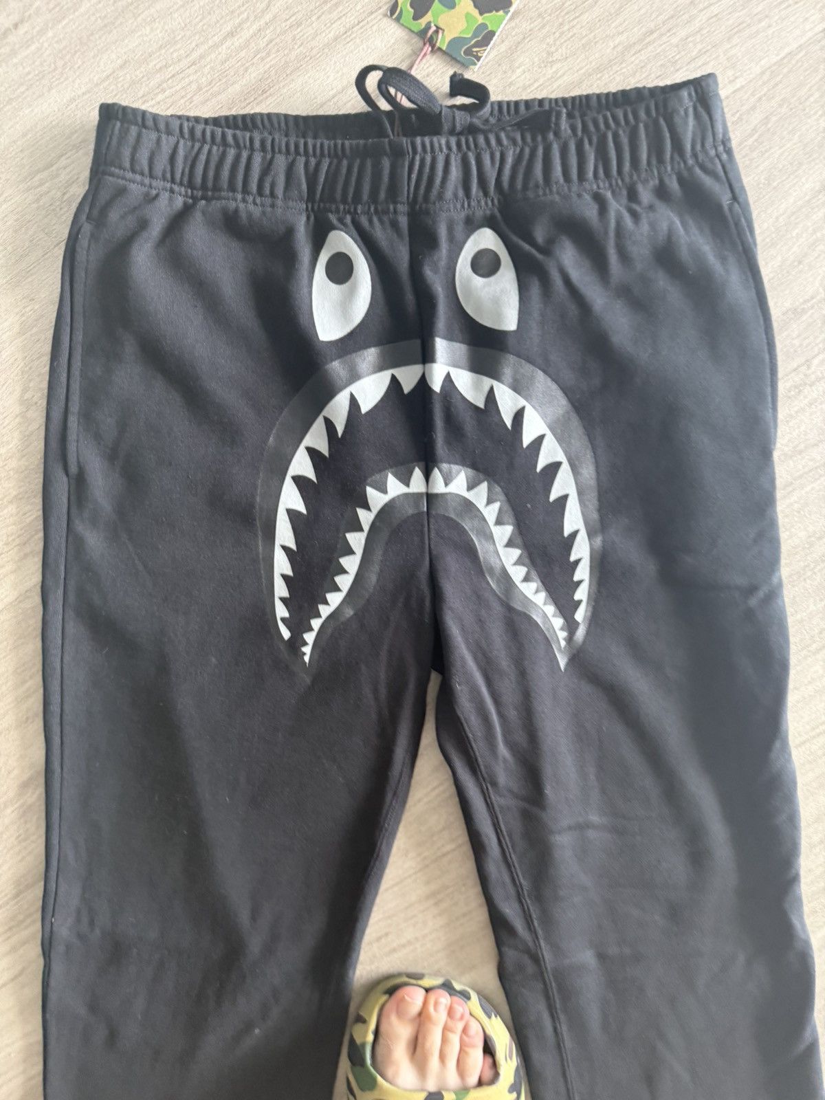 Bape Bape Shark Sweats Size US 32 / EU 48 - 3 Thumbnail
