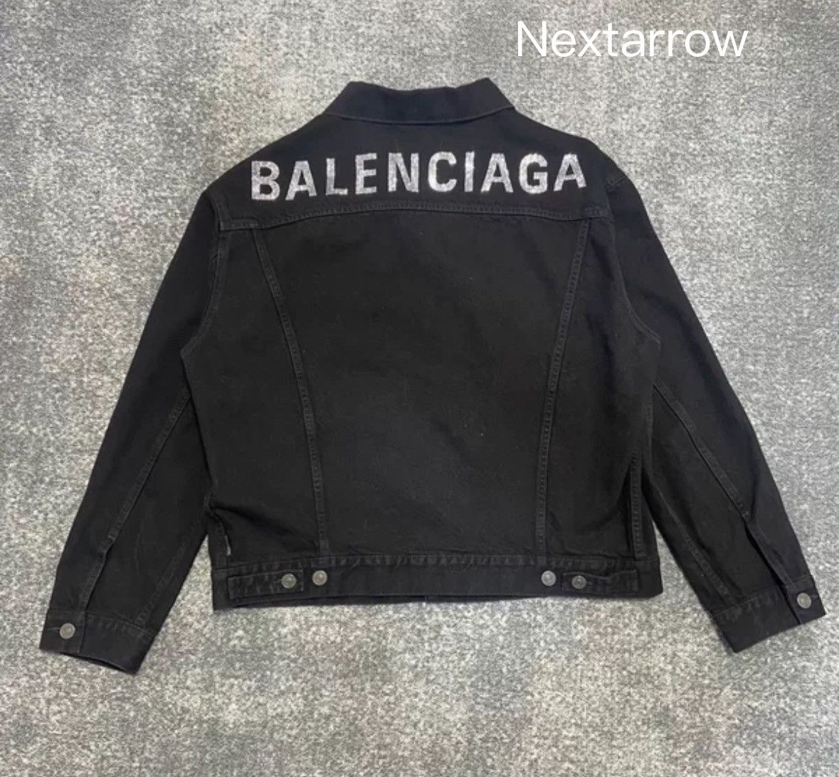Balenciaga Balenciaga back rhinestone logo jacket2412-Nextarrow Size US S / EU 44-46 / 1 - 2 Thumbnail
