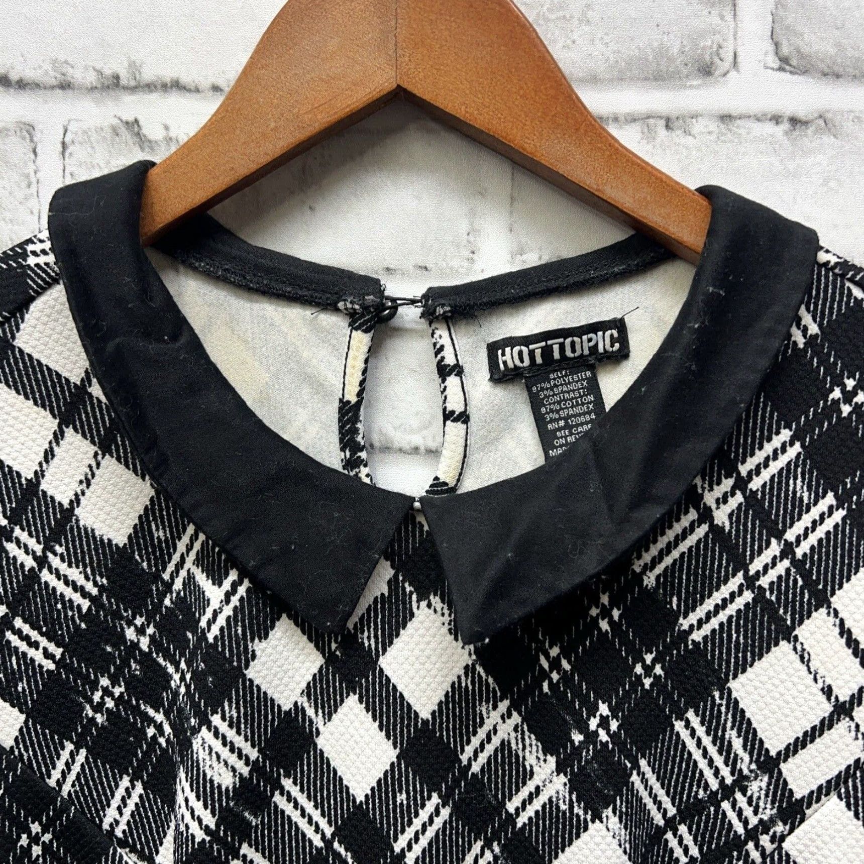 Hot Topic VINTAGE Hot Topic Plaid Dress Womens Medium Black Knee Length Size M / US 6-8 / IT 42-44 - 3 Thumbnail