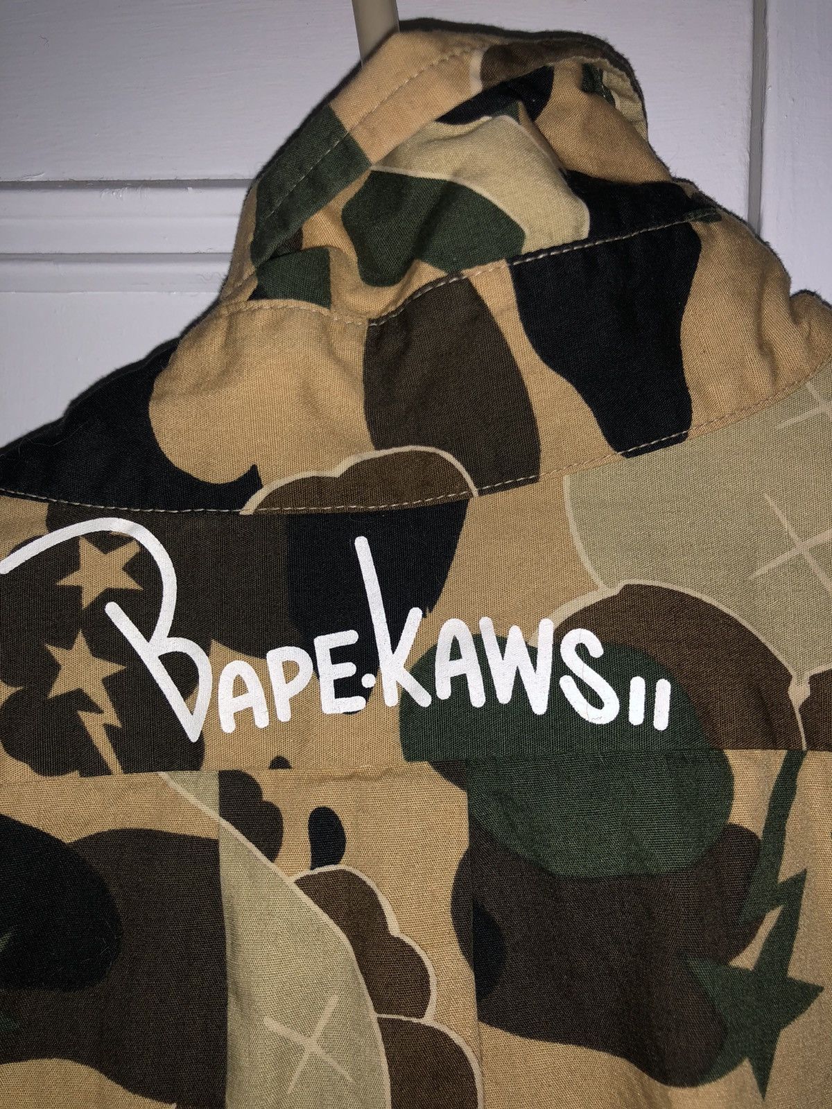 Bape × Kaws 2005 Bape x Kaws Bendy 1st Camo Button Up Shirt Size US L / EU 52-54 / 3 - 3 Thumbnail