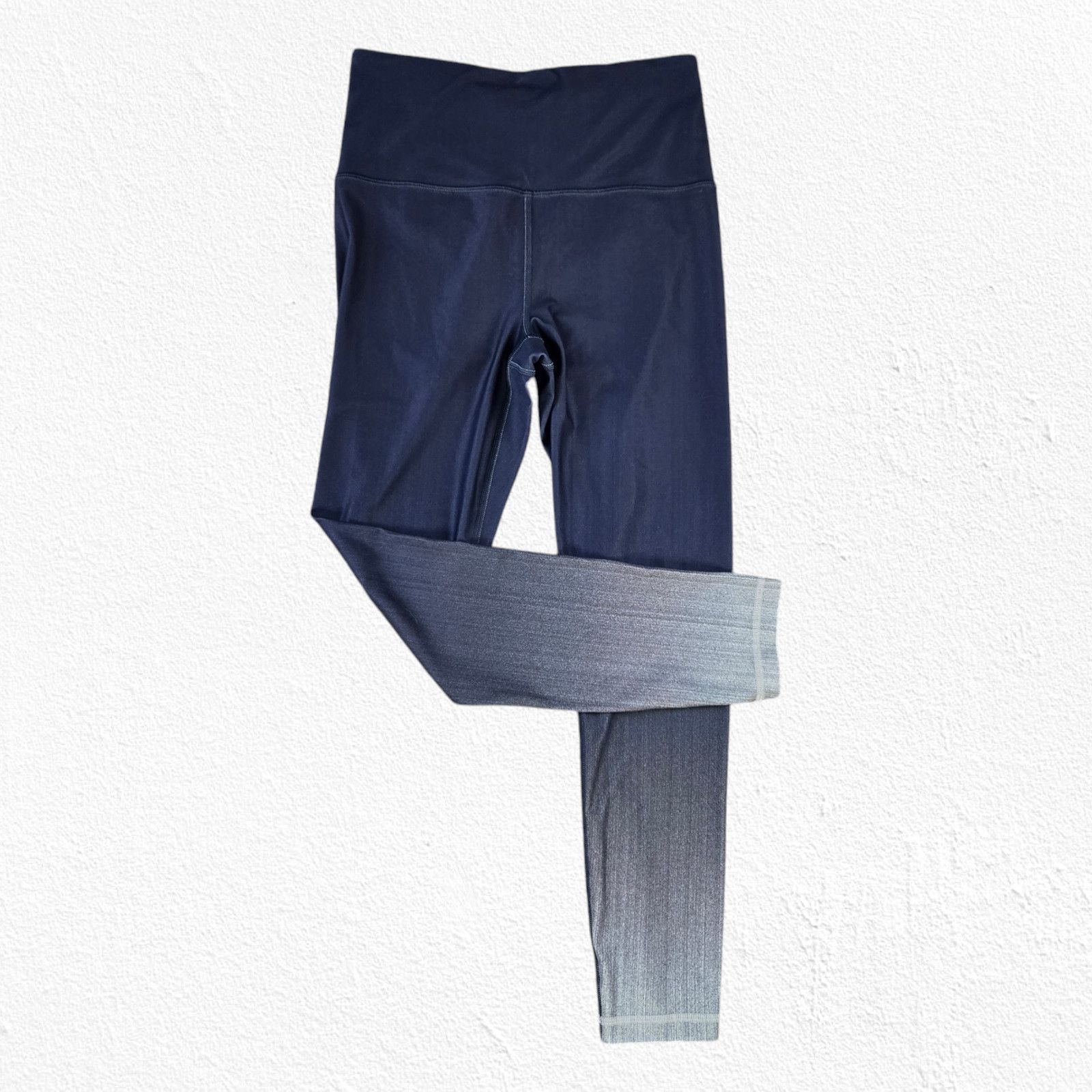Athleta Athleta Gray Ombre Elation 7/8 Leggings Size Small Size 27" / US 4 / IT 40 - 9 Thumbnail